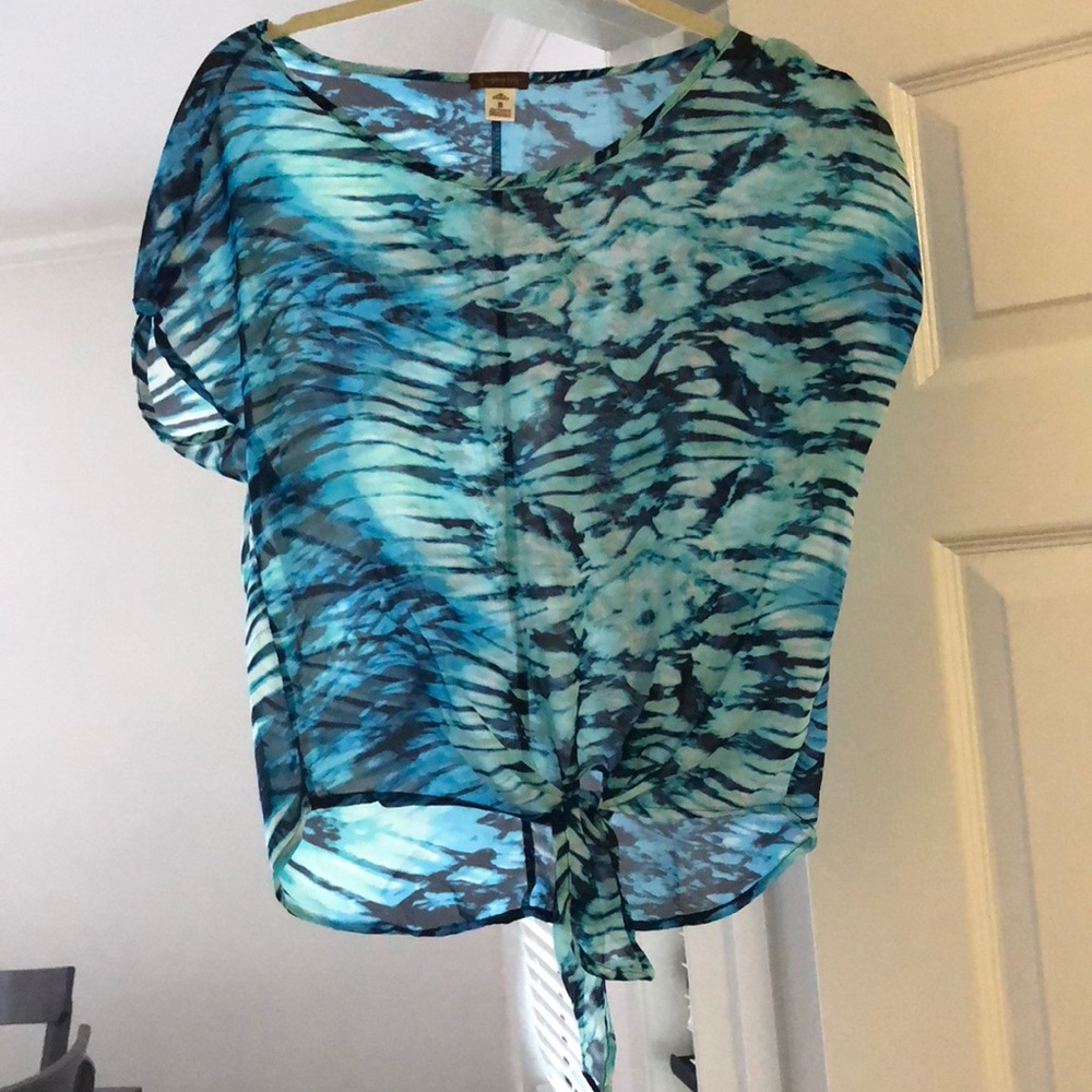 Chiffon cap sleeve shirt